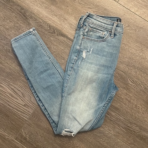 Hollister High Rise Super Skinny Jeans - Picture 1 of 9